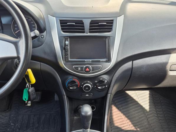 Hyundai Solaris I с пробегом 2013 года, цена 840 000 рублей, 169200 км, седан, Автокод Объявления