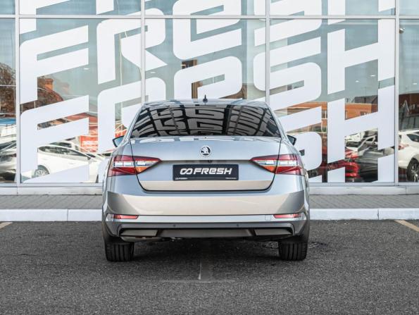 Skoda Superb III с пробегом 2018 года, цена 2 245 000 рублей, 134954 км, лифтбек, Автокод Объявления