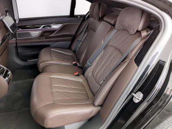 BMW 7 серии VI (G11/G12) Рестайлинг с пробегом 2019 года, цена 6 780 000 рублей, 47135 км, седан, Автокод Объявления
