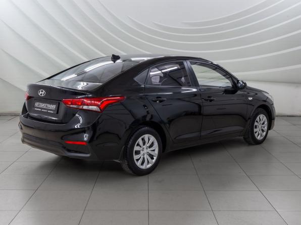 Hyundai Solaris II с пробегом 2018 года, цена 1 208 000 рублей, 136363 км, седан, Автокод Объявления