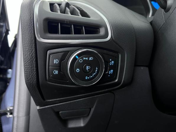 Ford Focus III с пробегом 2013 года, цена 890 000 рублей, 66383 км, седан, Автокод Объявления