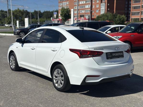 Hyundai Solaris II с пробегом 2017 года, цена 1 260 000 рублей, 128175 км, седан, Автокод Объявления