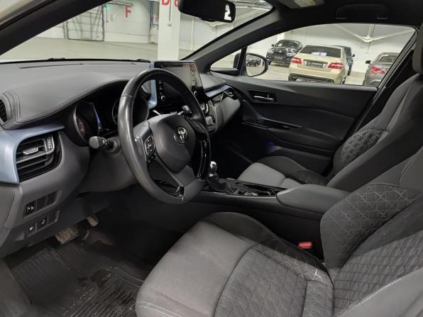 Toyota C-HR I Рестайлинг с пробегом 2020 года, цена 2 670 000 рублей, 76787 км, внедорожник, Автокод Объявления