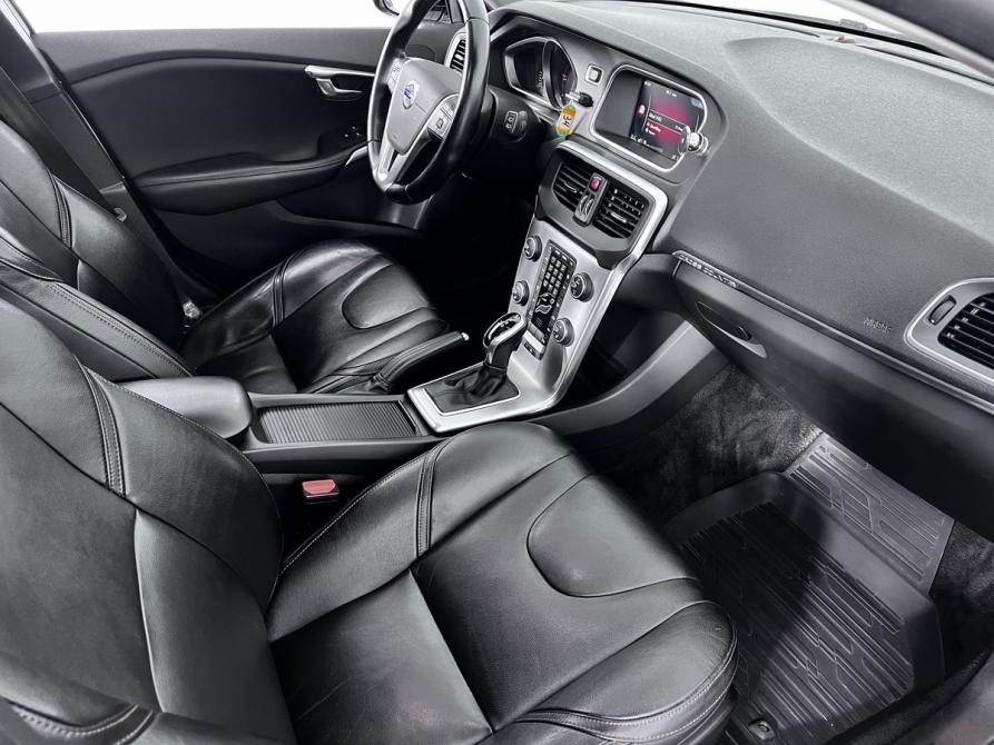 Volvo V40 Cross Country I Рестайлинг Калининград  - изображение 12