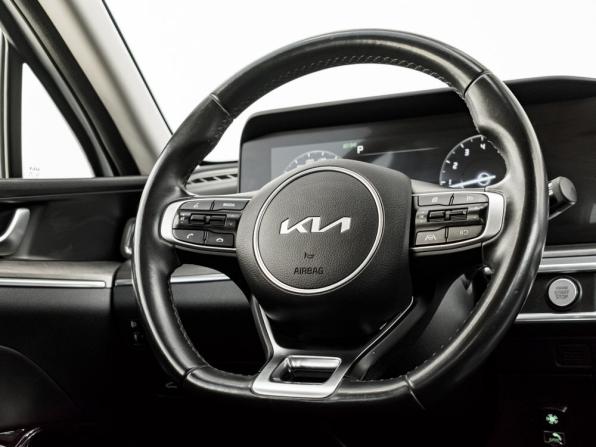 Kia K5 III с пробегом 2022 года, цена 2 630 000 рублей, 49722 км, седан, Автокод Объявления