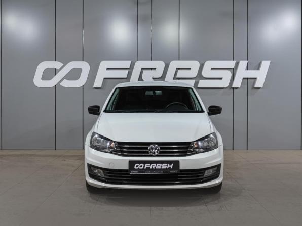 Volkswagen Polo V Рестайлинг с пробегом 2015 года, цена 979 000 рублей, 112868 км, седан, Автокод Объявления