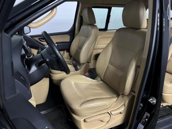 Hyundai H-1 II Рестайлинг с пробегом 2016 года, цена 2 615 900 рублей, 94604 км, минивэн, Автокод Объявления