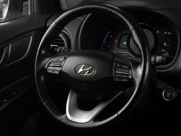 Hyundai Kona I с пробегом 2019 года, цена 1 879 000 рублей, 112725 км, внедорожник, Автокод Объявления