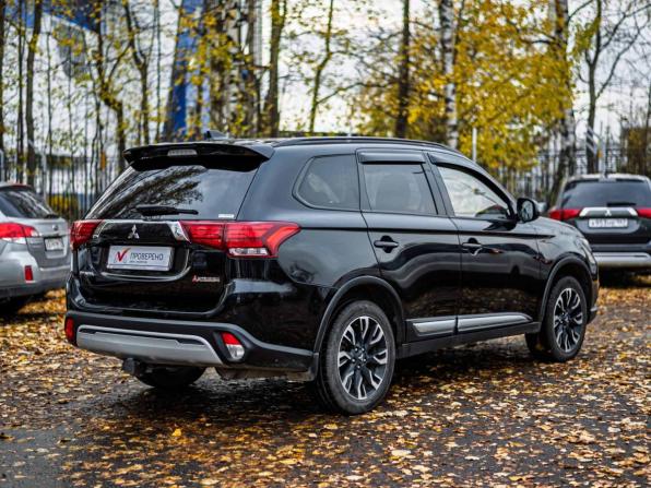 Mitsubishi Outlander III Рестайлинг 3 с пробегом 2021 года, цена 1 815 000 рублей, 194596 км, внедорожник, Автокод Объявления