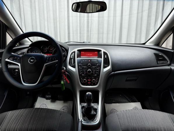 Opel Astra J с пробегом 2012 года, цена 599 000 рублей, 199000 км, хэтчбек, Автокод Объявления