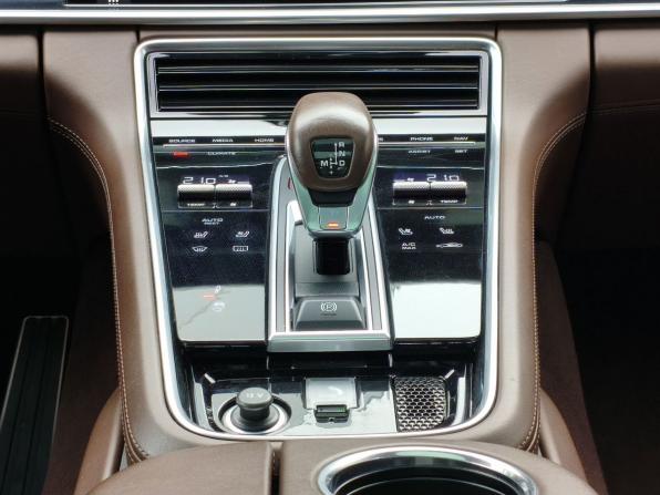Porsche Panamera II с пробегом 2018 года, цена 8 650 000 рублей, 68686 км, фастбек, Автокод Объявления