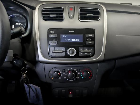 Renault Logan II Рестайлинг с пробегом 2022 года, цена 1 250 000 рублей, 39150 км, седан, Автокод Объявления