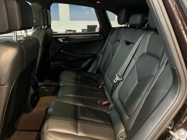Porsche Macan I Рестайлинг с пробегом 2019 года, цена 3 649 000 рублей, 176000 км, внедорожник, Автокод Объявления