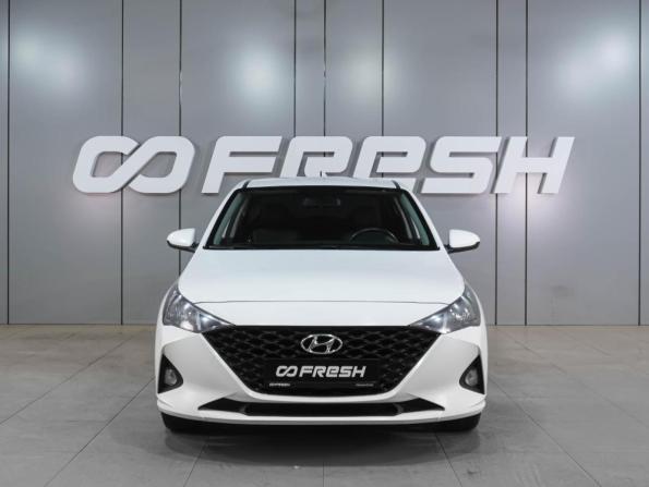 Hyundai Solaris II Рестайлинг с пробегом 2021 года, цена 1 599 000 рублей, 112237 км, седан, Автокод Объявления