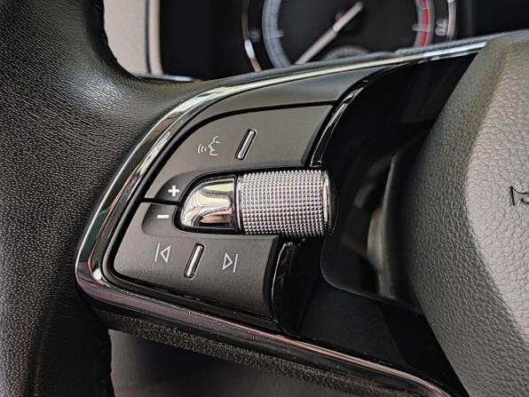 Skoda Karoq I с пробегом 2021 года, цена 2 580 000 рублей, 69271 км, внедорожник, Автокод Объявления