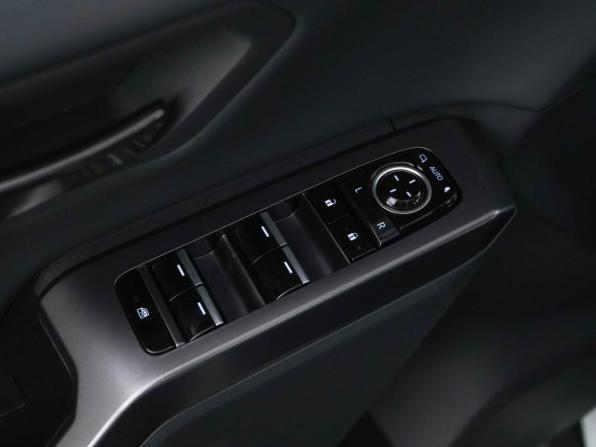 Toyota RAV4 VI (XA60) с пробегом 2026 года, цена 4 199 999 рублей, 40 км, внедорожник, Автокод Объявления