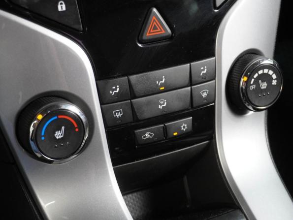 Chevrolet Cruze I Рестайлинг с пробегом 2013 года, цена 999 000 рублей, 161333 км, хэтчбек, Автокод Объявления