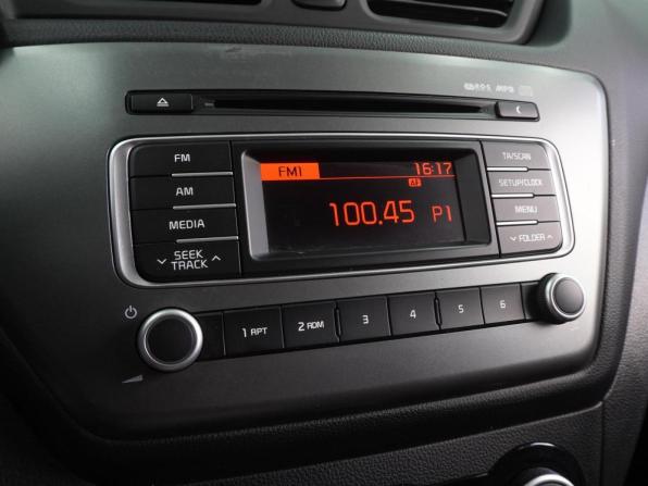 Kia Rio III Рестайлинг с пробегом 2017 года, цена 1 149 000 рублей, 98235 км, хэтчбек, Автокод Объявления