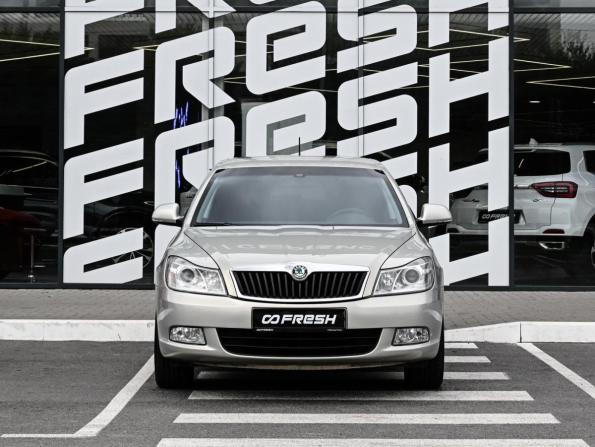 Skoda Octavia II (A5) Рестайлинг с пробегом 2011 года, цена 1 029 000 рублей, 175256 км, лифтбек, Автокод Объявления