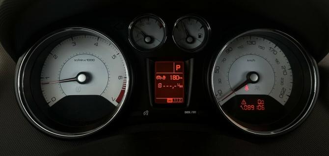 Peugeot 408 I с пробегом 2015 года, цена 790 000 рублей, 89105 км, седан, Автокод Объявления