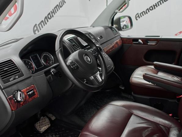 Volkswagen Multivan T5 Рестайлинг с пробегом 2012 года, цена 2 690 000 рублей, 212143 км, минивэн, Автокод Объявления