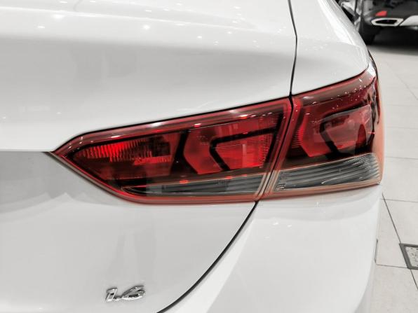Hyundai Solaris II с пробегом 2018 года, цена 850 000 рублей, 306951 км, седан, Автокод Объявления