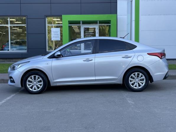 Hyundai Solaris II с пробегом 2017 года, цена 1 089 000 рублей, 126203 км, седан, Автокод Объявления