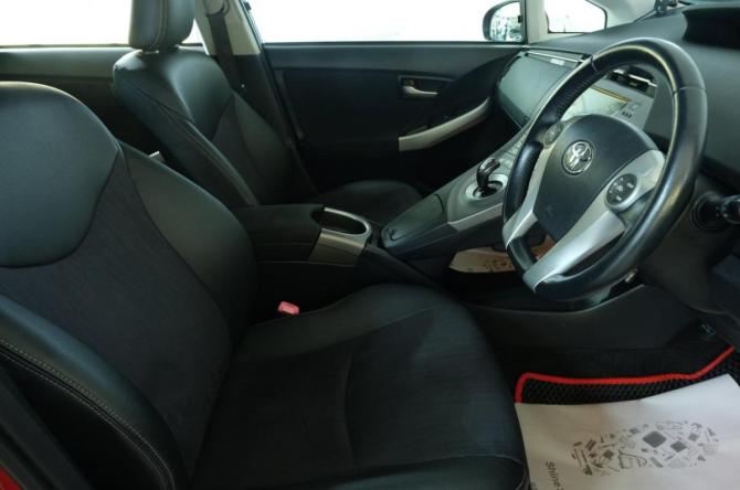 Toyota Prius III Рестайлинг (XW30) с пробегом 2013 года, цена 1 249 000 рублей, 194000 км, лифтбек, Автокод Объявления
