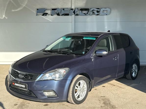 Kia Ceed I Рестайлинг с пробегом 2011 года, цена 729 000 рублей, 235841 км, хэтчбек, Автокод Объявления