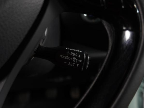 Toyota C-HR I Рестайлинг с пробегом 2021 года, цена 2 389 000 рублей, 24933 км, внедорожник, Автокод Объявления