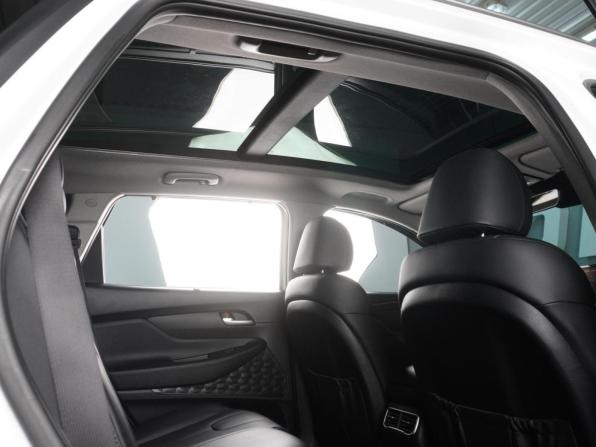 Hyundai Santa Fe IV Рестайлинг с пробегом 2022 года, цена 3 729 000 рублей, 61182 км, внедорожник, Автокод Объявления