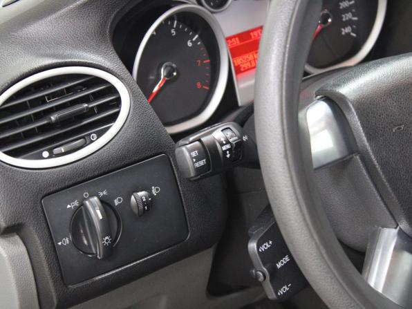 Ford Focus II Рестайлинг с пробегом 2010 года, цена 569 900 рублей, 185258 км, седан, Автокод Объявления