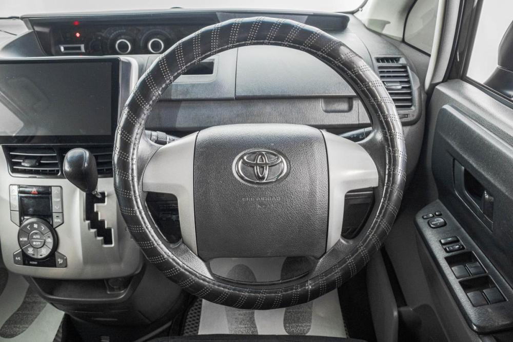 Toyota Voxy II (R70) Барнаул  - изображение 13