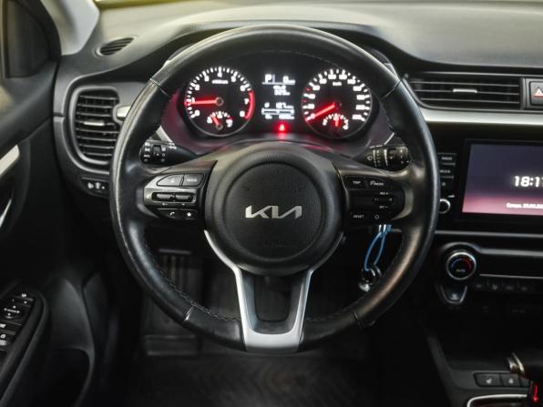 Kia Rio IV Рестайлинг с пробегом 2021 года, цена 2 099 000 рублей, 19692 км, хэтчбек, Автокод Объявления