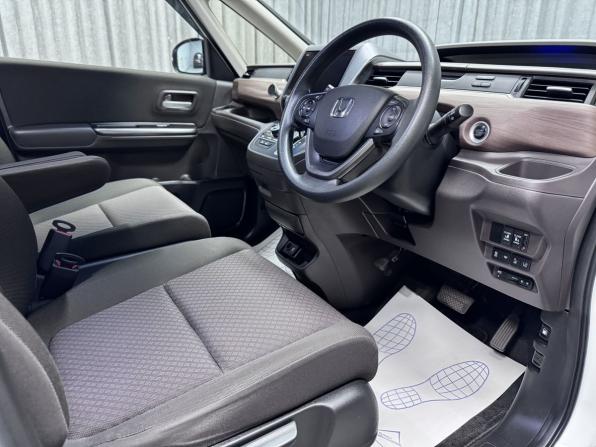 Honda Freed II Рестайлинг с пробегом 2020 года, цена 1 850 000 рублей, 54597 км, компактвэн, Автокод Объявления