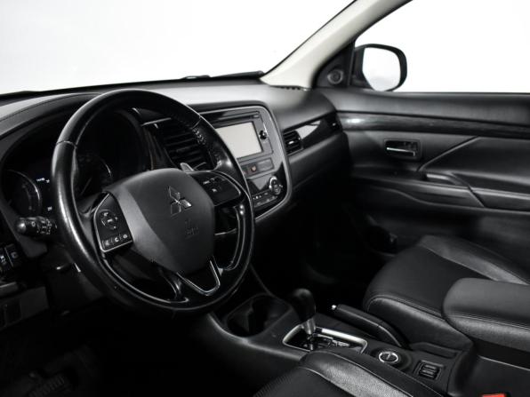 Mitsubishi Outlander III Рестайлинг 2 с пробегом 2016 года, цена 1 425 000 рублей, 259632 км, внедорожник, Автокод Объявления