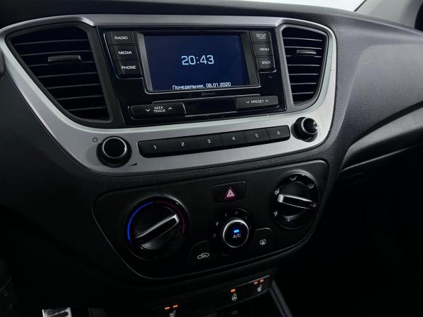 Hyundai Solaris II с пробегом 2017 года, цена 1 220 000 рублей, 173806 км, седан, Автокод Объявления