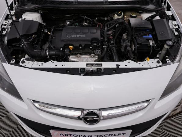 Opel Astra J Рестайлинг с пробегом 2013 года, цена 949 000 рублей, 144600 км, седан, Автокод Объявления