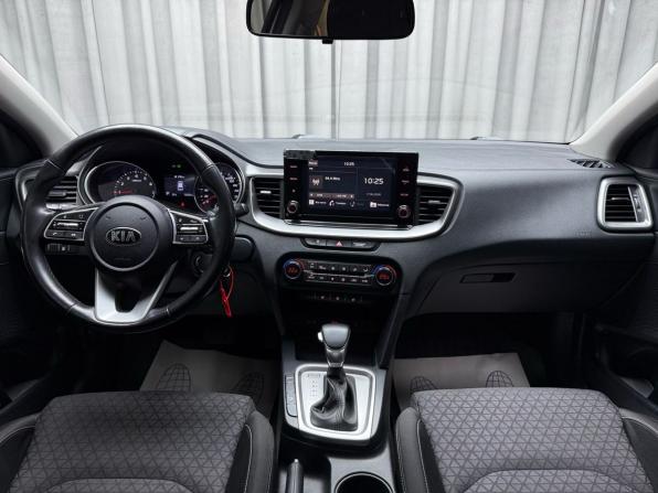 Kia Ceed III с пробегом 2021 года, цена 1 799 000 рублей, 73220 км, универсал, Автокод Объявления