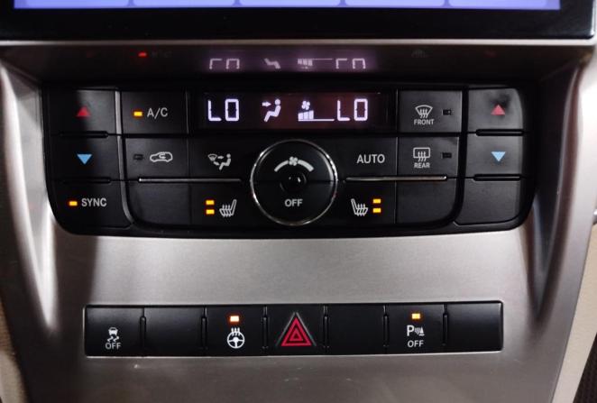 Jeep Grand Cherokee IV (WK2) с пробегом 2010 года, цена 1 360 000 рублей, 346338 км, внедорожник, Автокод Объявления