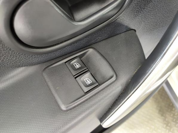 Renault Logan II Рестайлинг с пробегом 2020 года, цена 1 050 000 рублей, 130000 км, седан, Автокод Объявления