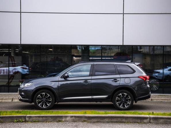 Mitsubishi Outlander III Рестайлинг 3 с пробегом 2021 года, цена 2 589 000 рублей, 79000 км, внедорожник, Автокод Объявления