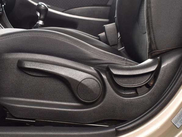 Hyundai Solaris I с пробегом 2012 года, цена 649 999 рублей, 266515 км, хэтчбек, Автокод Объявления