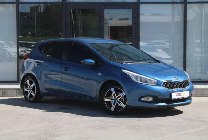 Kia Ceed II с пробегом 2012 года, цена 950 000 рублей, 74837 км, хэтчбек, Автокод Объявления