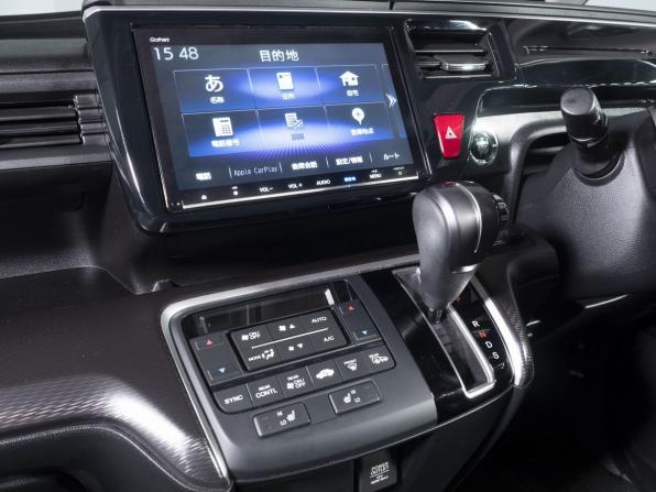 Honda Stepwgn V Рестайлинг с пробегом 2020 года, цена 2 535 000 рублей, 47000 км, минивэн, Автокод Объявления