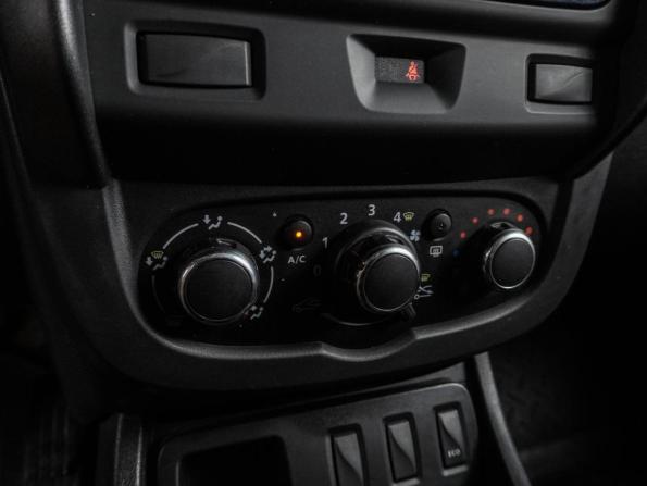 Renault Duster I Рестайлинг с пробегом 2016 года, цена 949 000 рублей, 202431 км, внедорожник, Автокод Объявления