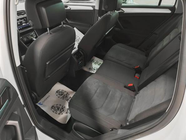 Volkswagen Tiguan II с пробегом 2018 года, цена 2 423 000 рублей, 101977 км, внедорожник, Автокод Объявления