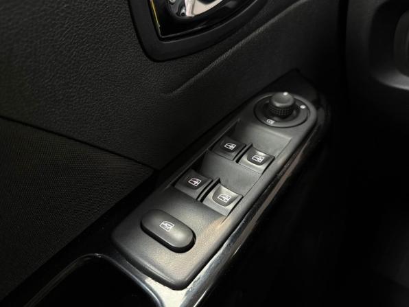 Renault Kaptur I с пробегом 2017 года, цена 1 470 000 рублей, 137498 км, внедорожник, Автокод Объявления