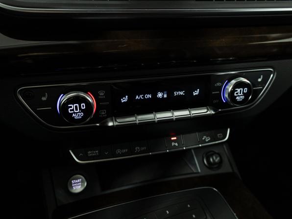 Audi Q5 II (FY) с пробегом 2018 года, цена 2 899 989 рублей, 143449 км, внедорожник, Автокод Объявления