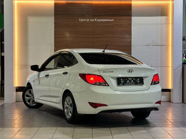 Hyundai Solaris I Рестайлинг с пробегом 2016 года, цена 725 000 рублей, 105700 км, седан, Автокод Объявления